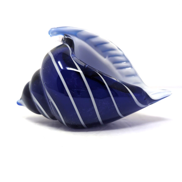 Art Glass Spiral Cobalt Blue/White Sea Shell Seashell Paperweight Flat Bottom - Picture 1 of 9